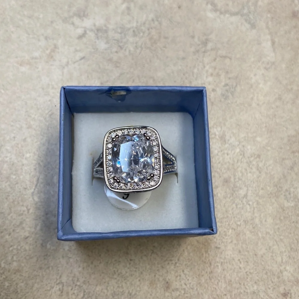 Silver Ring - Picture 1 of 3